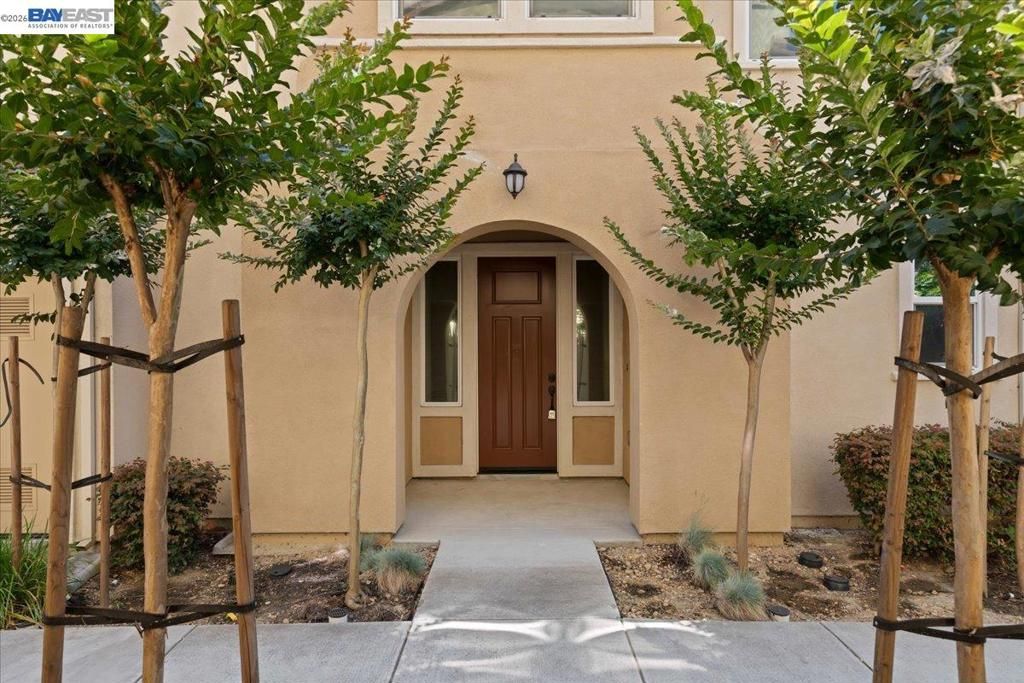 Image 1 of property listing at 34623 Acquaviva Ter, Fremont, CA 94555
