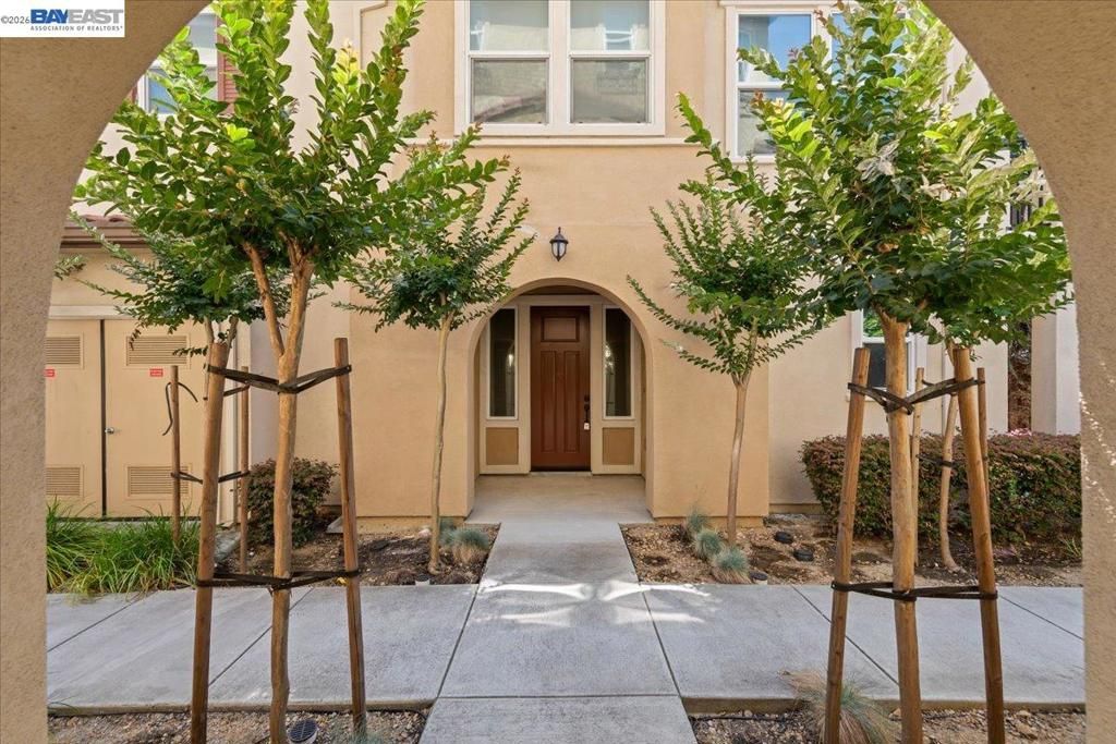 Image 2 of property listing at 34623 Acquaviva Ter, Fremont, CA 94555