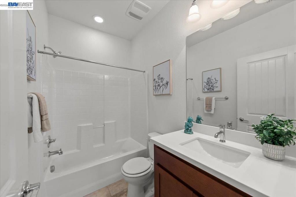 Image 23 of property listing at 34623 Acquaviva Ter, Fremont, CA 94555