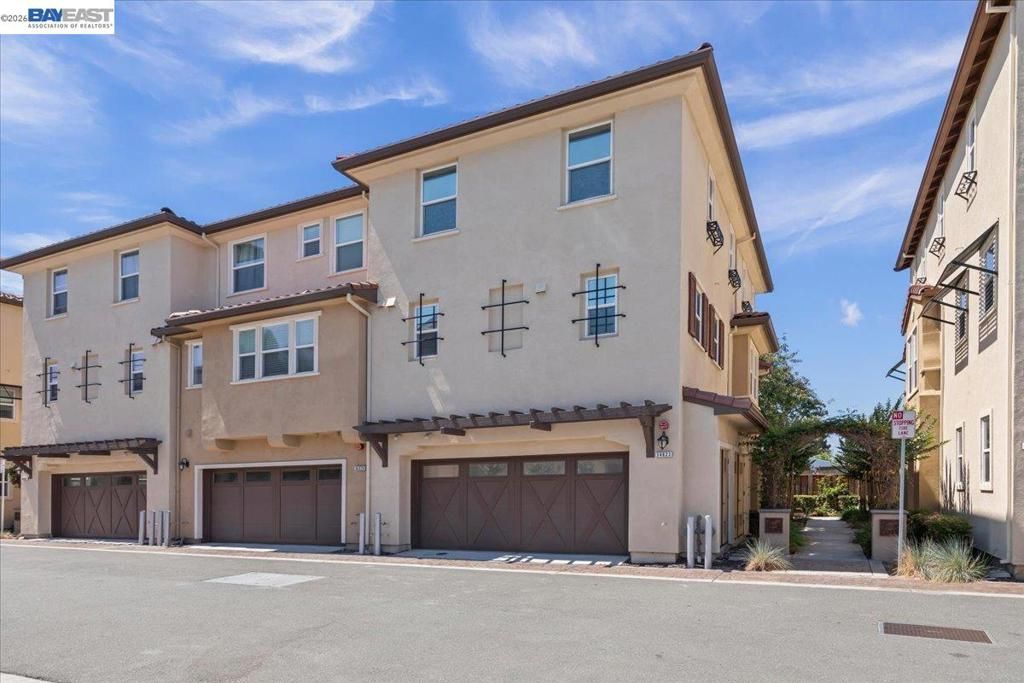 Image 32 of property listing at 34623 Acquaviva Ter, Fremont, CA 94555