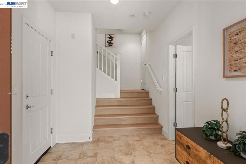 Image 4 of property listing at 34623 Acquaviva Ter, Fremont, CA 94555