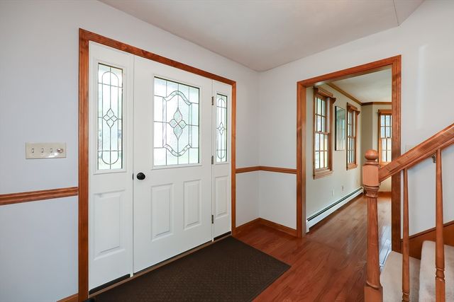 354 Moon Hill Rd, Northbridge, MA 01534