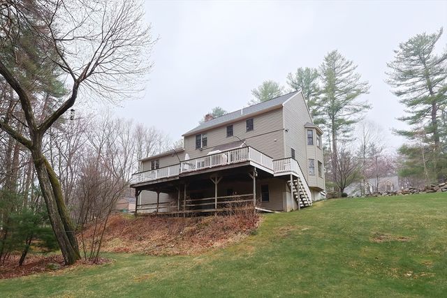 354 Moon Hill Rd, Northbridge, MA 01534