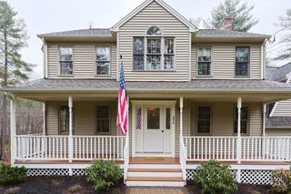 354 Moon Hill Rd, Northbridge, MA 01534