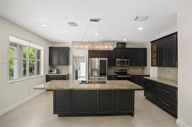 20234 SW 128th Pl, Miami, FL 33177