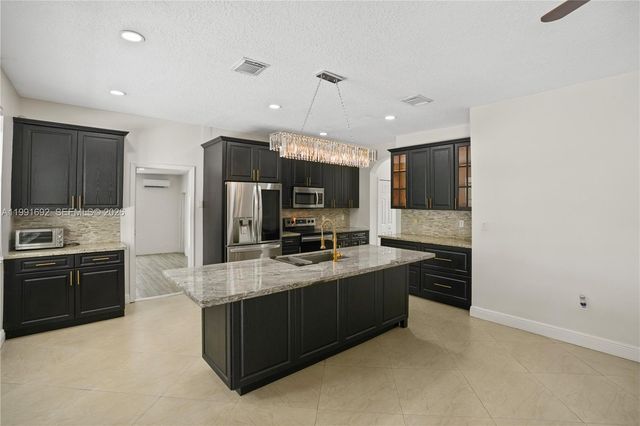 20234 SW 128th Pl, Miami, FL 33177