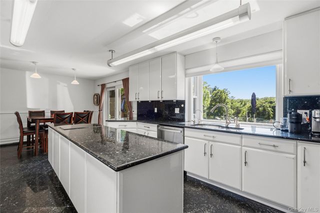 26 Tamara Court, Melville, NY 11747