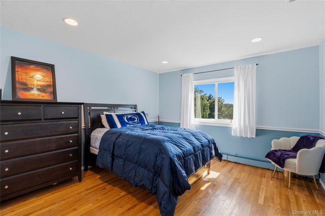 26 Tamara Court, Melville, NY 11747