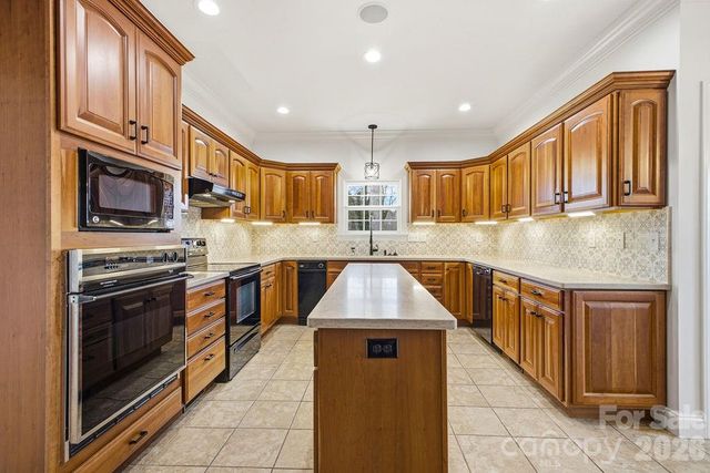 38 Sweetwater Oaks Drive, Fletcher, NC 28732