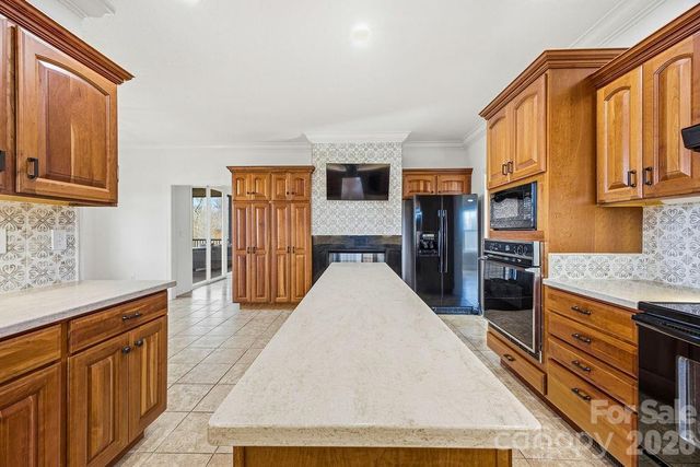 38 Sweetwater Oaks Drive, Fletcher, NC 28732