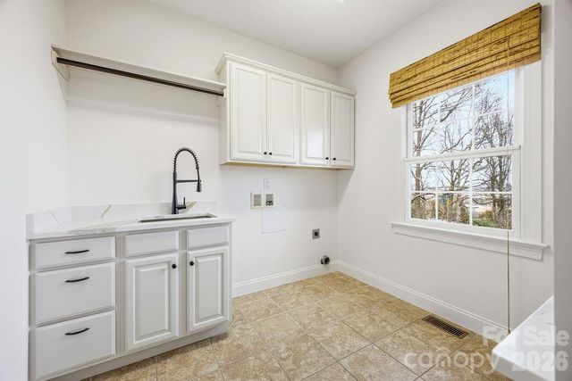 38 Sweetwater Oaks Drive, Fletcher, NC 28732