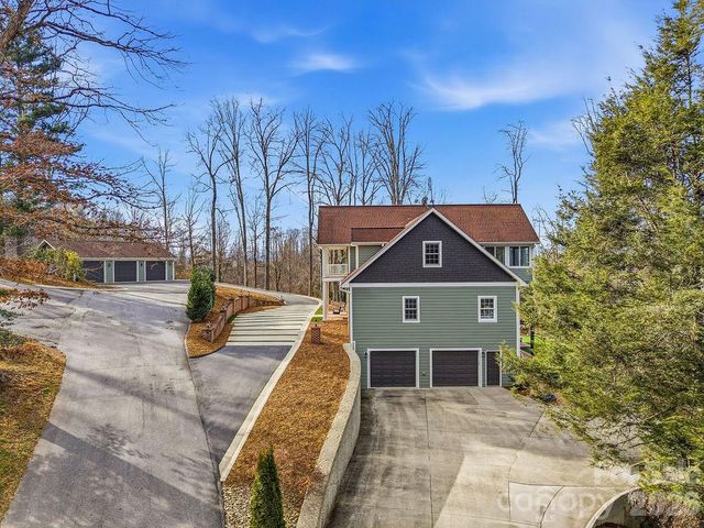 38 Sweetwater Oaks Drive, Fletcher, NC 28732