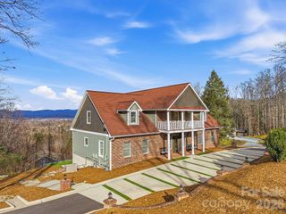 38 Sweetwater Oaks Drive, Fletcher, NC 28732