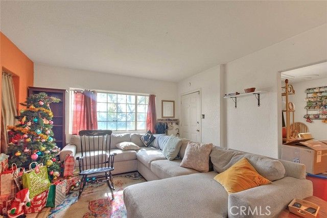 17084 Miller, Fontana, CA 92336