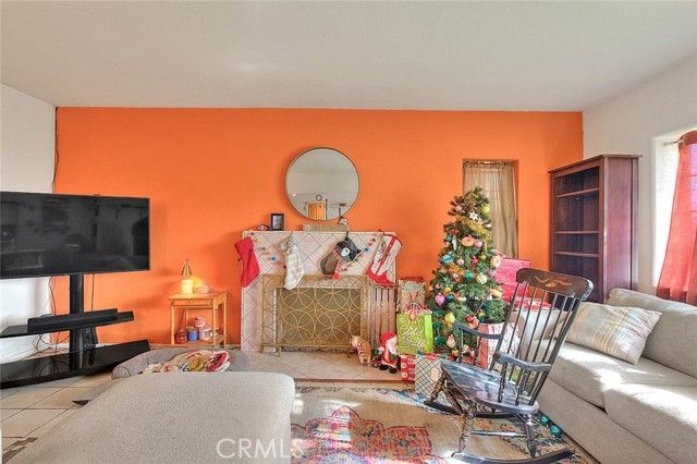 17084 Miller, Fontana, CA 92336