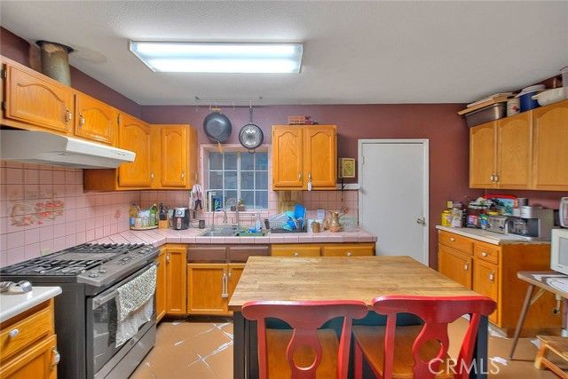 17084 Miller, Fontana, CA 92336