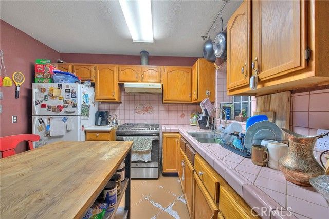 17084 Miller, Fontana, CA 92336