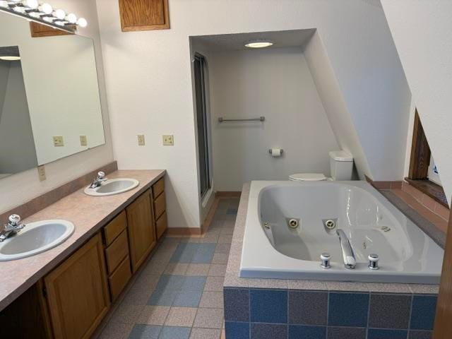 570 KEELING ROAD, North Pole, AK 99705