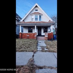 1038 Pinewood Avenue, Toledo, OH 43607