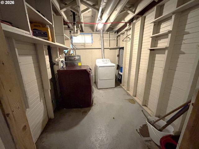 1551 MARKET St Ne, Salem, OR 97301