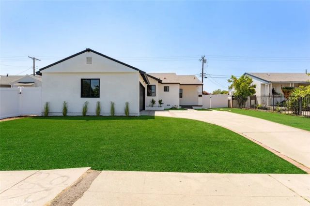 8133 Brimfield Avenue, Panorama City, CA 91402