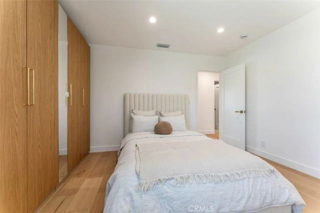 8133 Brimfield Avenue, Panorama City, CA 91402