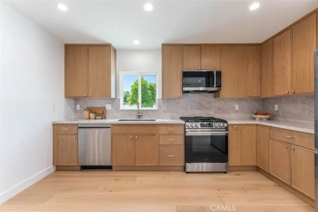 8133 Brimfield Avenue, Panorama City, CA 91402