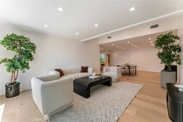 8133 Brimfield Avenue, Panorama City, CA 91402
