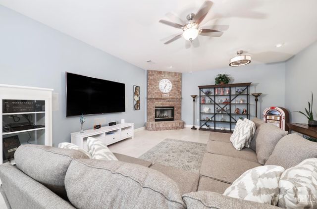 11509 Buffington Street, Bakersfield, CA 93312