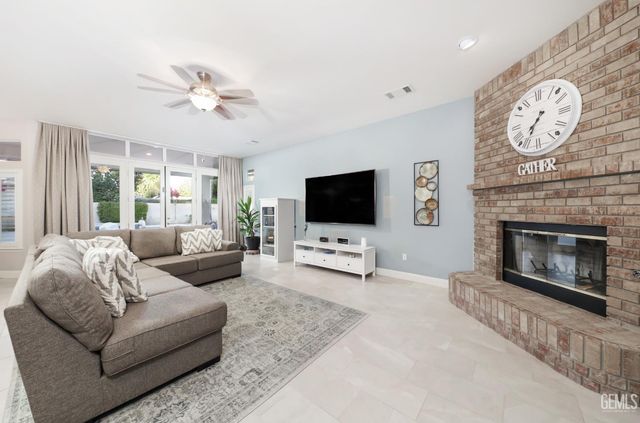 11509 Buffington Street, Bakersfield, CA 93312