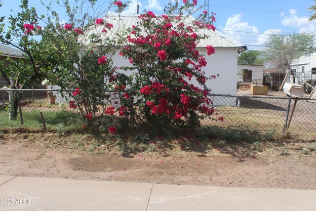 2016 W HADLEY Street, Phoenix, AZ 85009