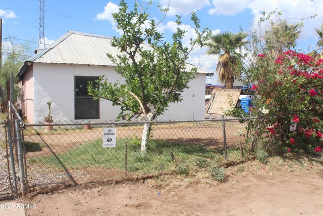 2016 W HADLEY Street, Phoenix, AZ 85009