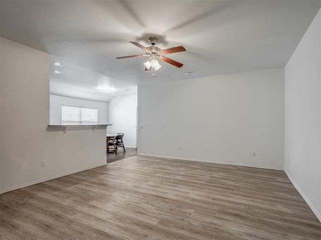 2401 NW 194th Street, Edmond, OK 73012