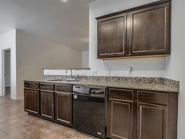2401 NW 194th Street, Edmond, OK 73012