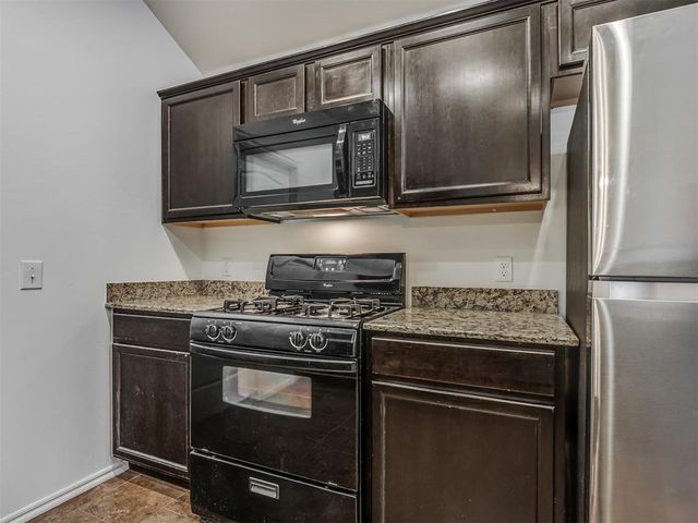 2401 NW 194th Street, Edmond, OK 73012