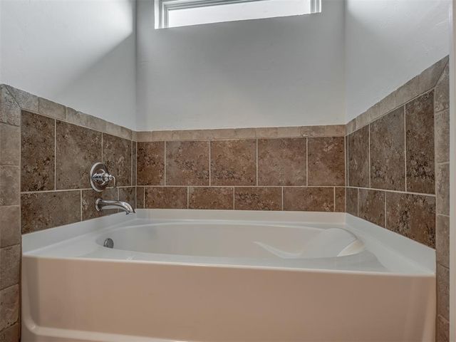 2401 NW 194th Street, Edmond, OK 73012