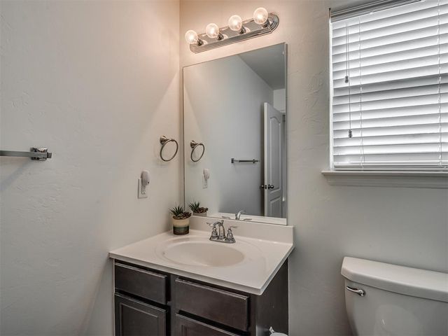 2401 NW 194th Street, Edmond, OK 73012