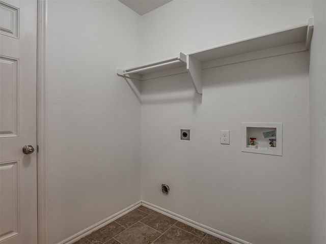 2401 NW 194th Street, Edmond, OK 73012
