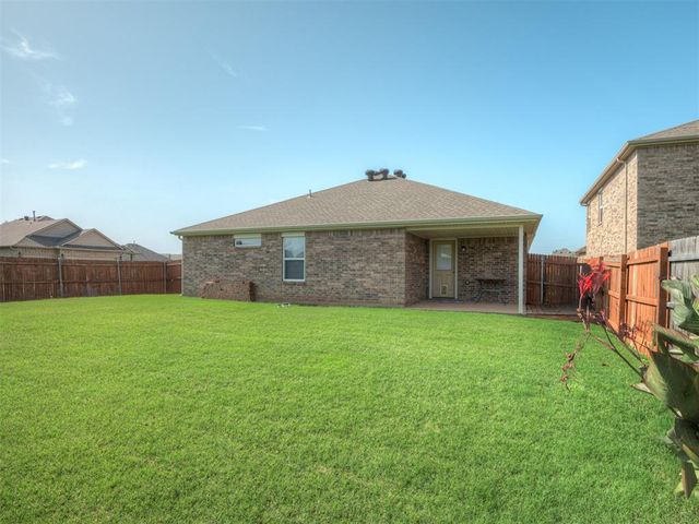 2401 NW 194th Street, Edmond, OK 73012