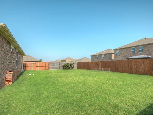 2401 NW 194th Street, Edmond, OK 73012