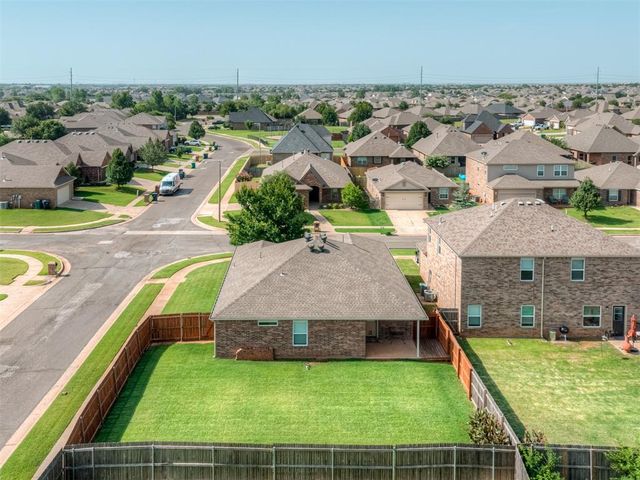 2401 NW 194th Street, Edmond, OK 73012