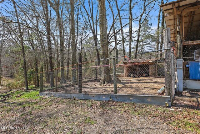 2099 E Franklin Street, Carthage, MS 39051