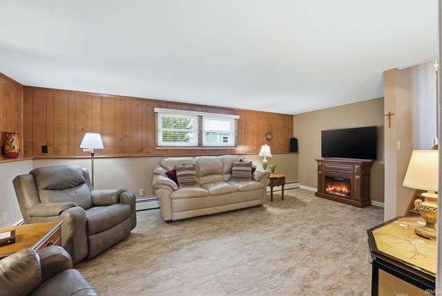 304 Iwo Street, Auburn, IN 46706