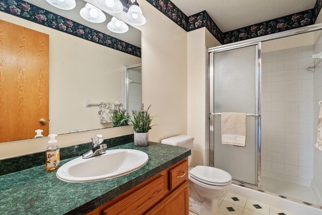 2907 Devonshire Circle, Woodbury, MN 55125