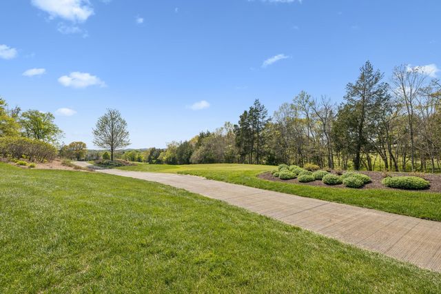 7066 Lanceleaf Dr, College Grove, TN 37046
