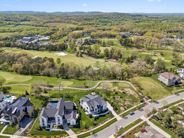 7066 Lanceleaf Dr, College Grove, TN 37046