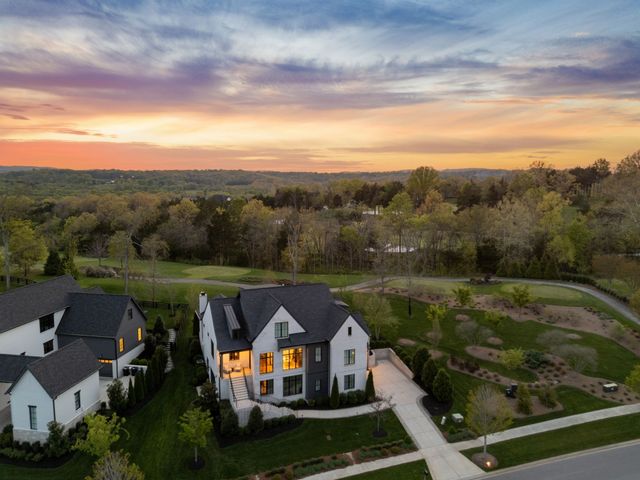 7066 Lanceleaf Dr, College Grove, TN 37046