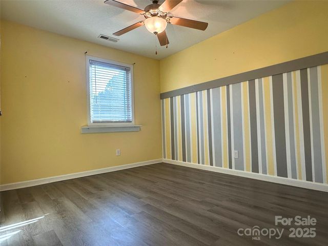 31 English Ivy Road, Asheville, NC 28806