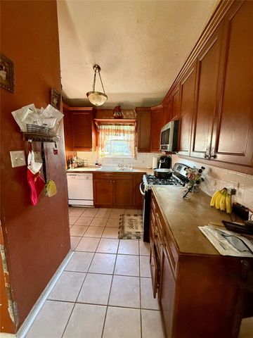 18502 Andalusian Drive, Cypress, TX 77433