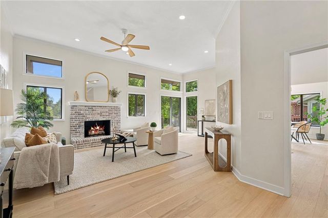 15801 Dearborn Street, Overland Park, KS 66223
